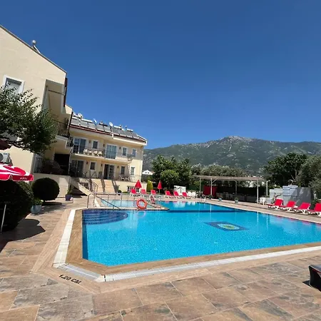 B Garden D-2 Apartment *